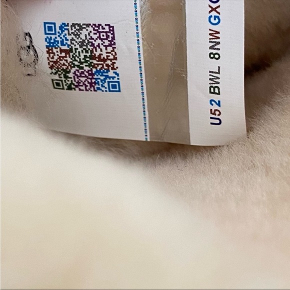 UGG Classic Short Boots Chestnut Women’s 8 NIB NWT - Picture 8 of 8